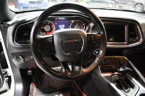 2018 Dodge Challenger 392 HEMI Scat Pack Shaker