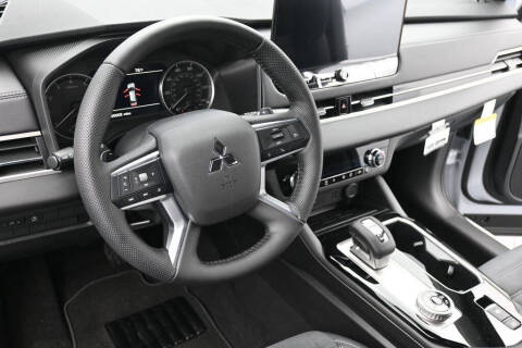 2026 Mitsubishi Outlander LE