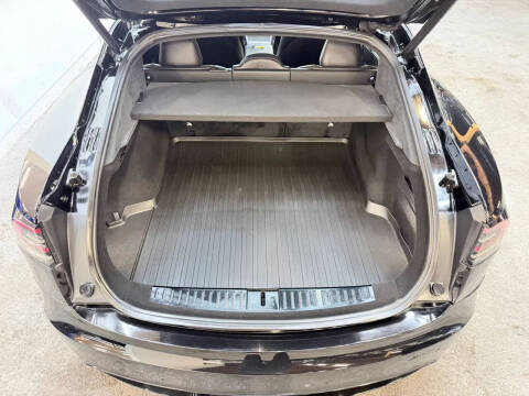 2022 Tesla Model S Plaid