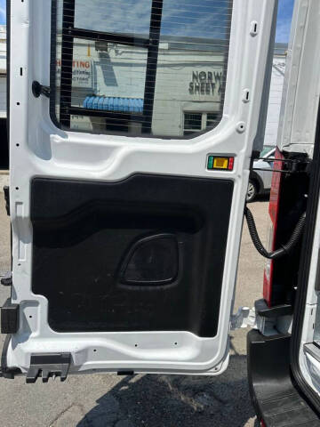 2023 Ford E-Transit