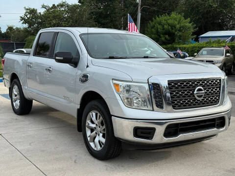 2017 Nissan Titan SV