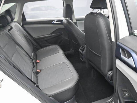 2024 Volkswagen Taos SE 4Motion