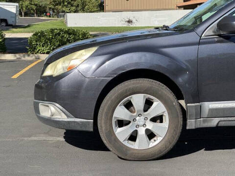 2011 Subaru Outback 2.5i Premium