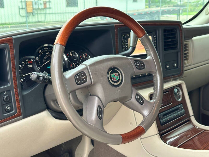 2004 Cadillac Escalade EXT