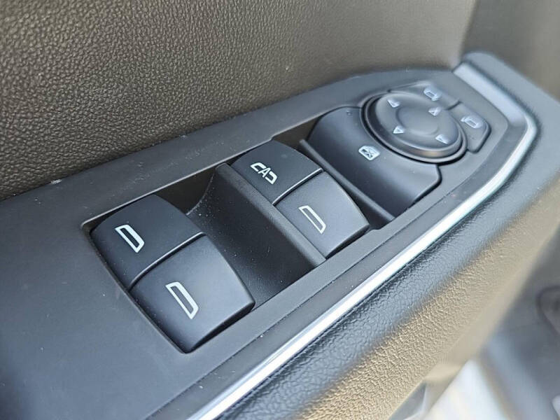 2025 GMC Sierra 1500 Elevation Standard