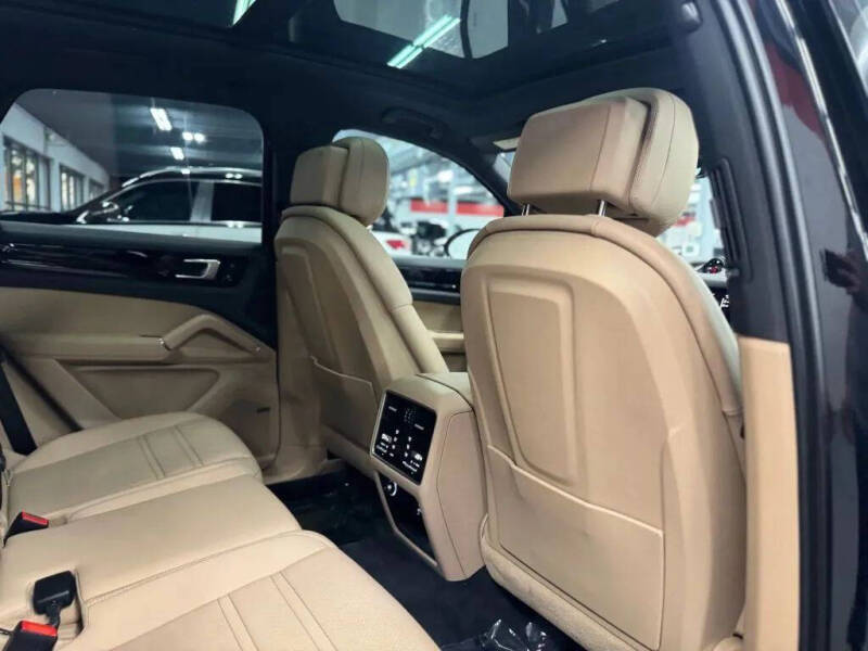 2023 Porsche Cayenne