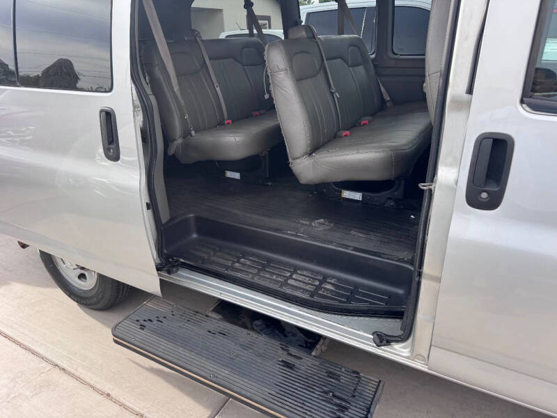 2017 Chevrolet Express LS 2500