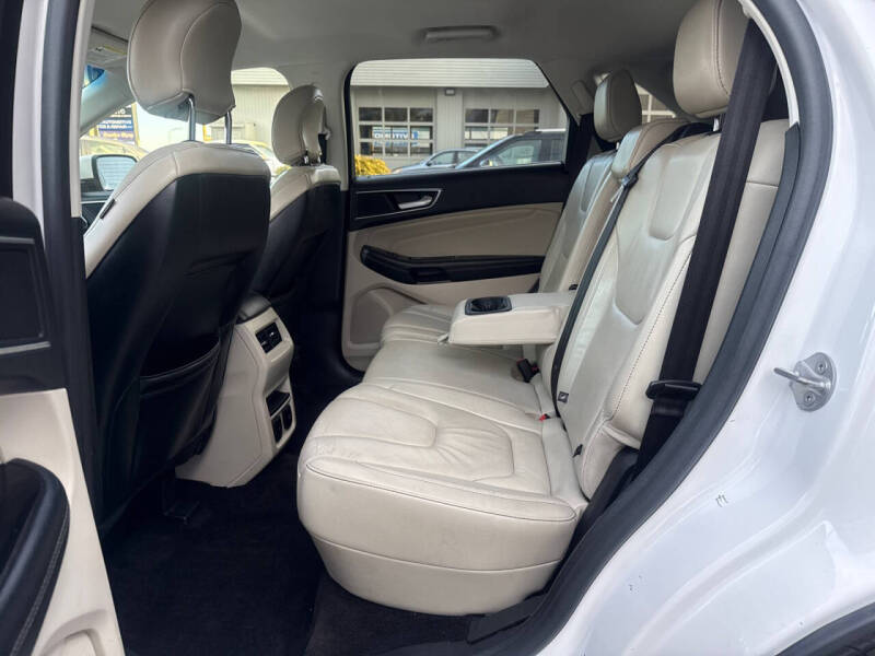 2016 Ford Edge Titanium