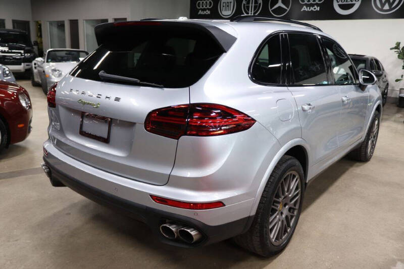 2017 Porsche Cayenne S E-Hybrid Platinum Edition
