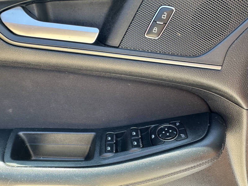 2019 Ford Edge SE