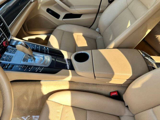 2011 Porsche Panamera 4