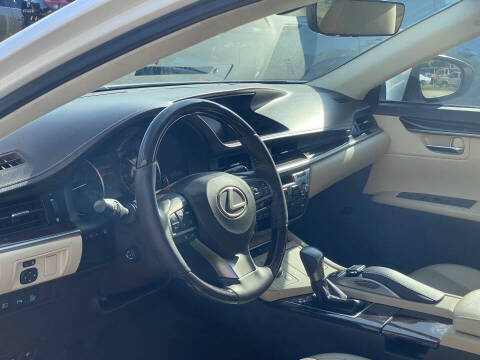 2016 Lexus ES 350