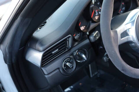 2015 Porsche 911 Carrera GTS