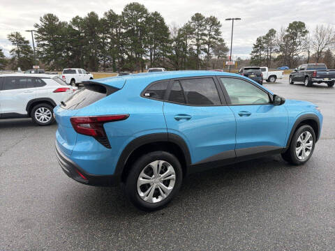 2025 Chevrolet Trax LS