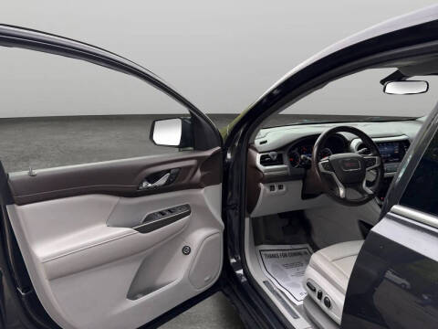 2020 GMC Acadia SLT