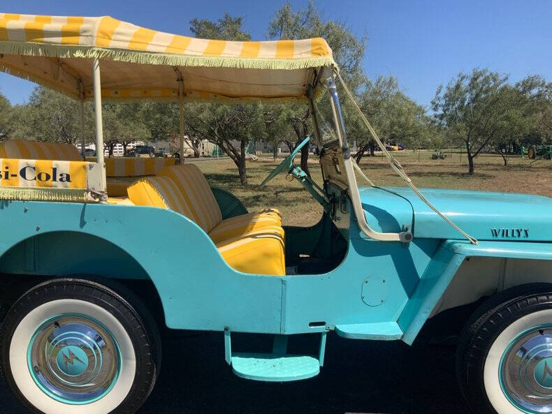 1960 Willys Surrey Gala