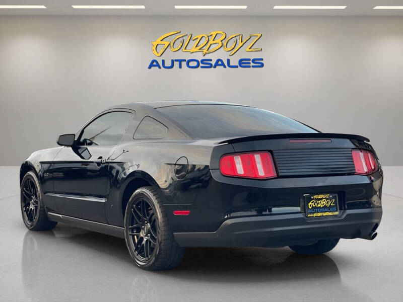 2010 Ford Mustang V6