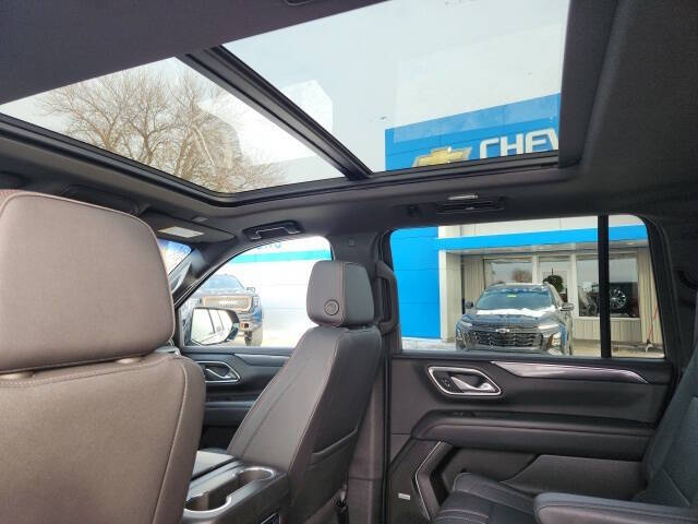 2023 Chevrolet Suburban RST