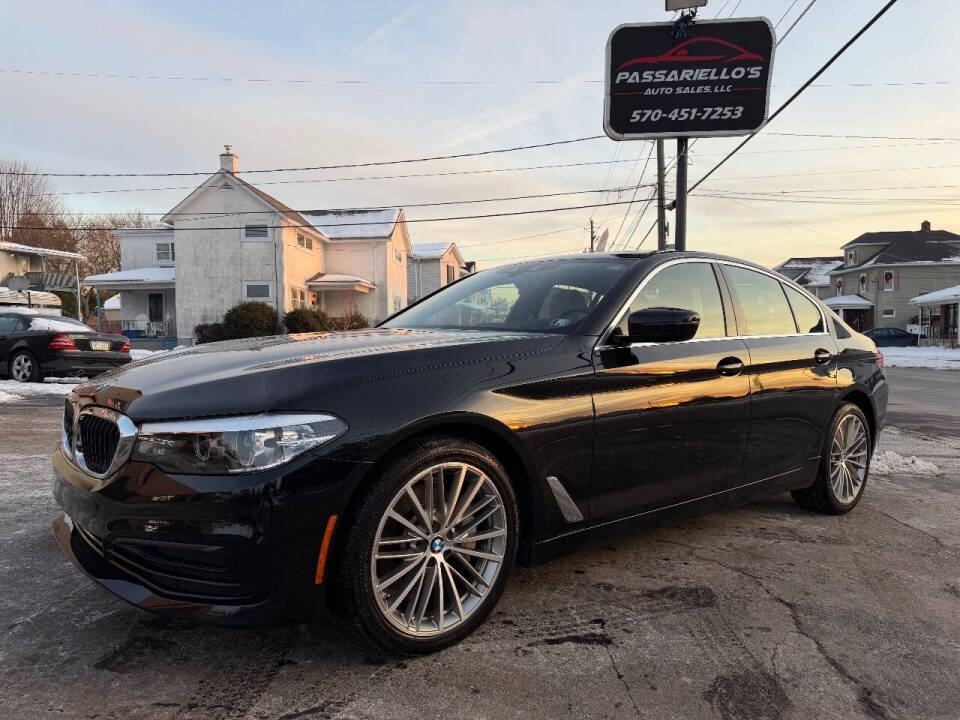 2020 BMW 5 Series 530i's photo