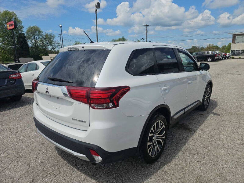 2016 Mitsubishi Outlander ES