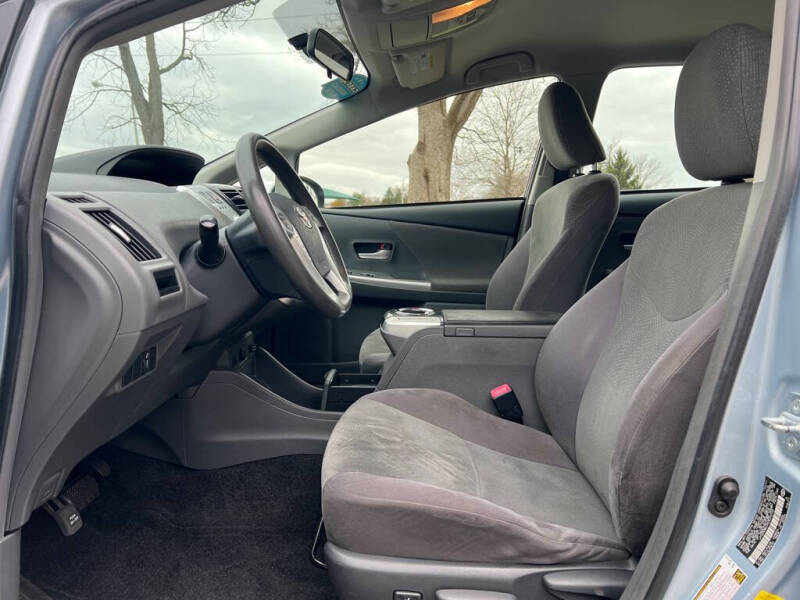 2012 Toyota Prius v Two