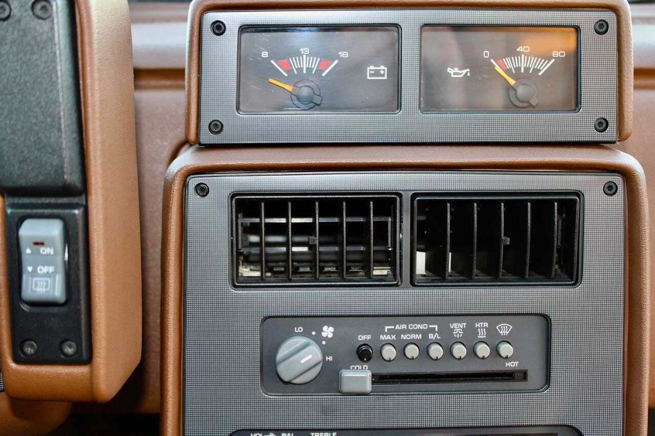1988 Pontiac Fiero 30