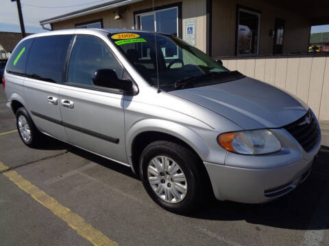 2006 Chrysler Town and Country for sale at BBL Auto Sales in Yakima WA