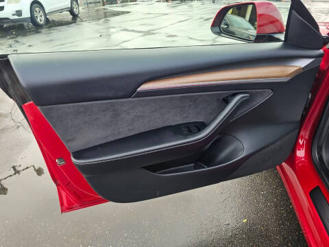 2023 Tesla Model 3 Performance