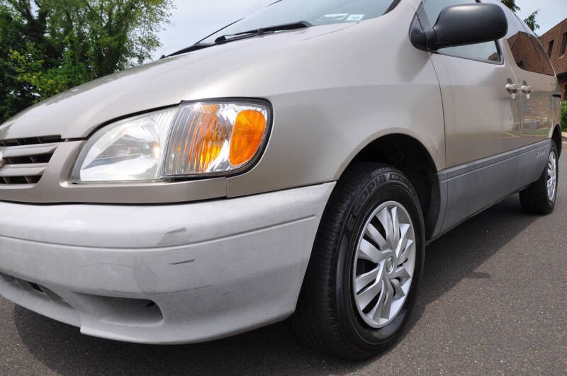 2002 Toyota Sienna LE