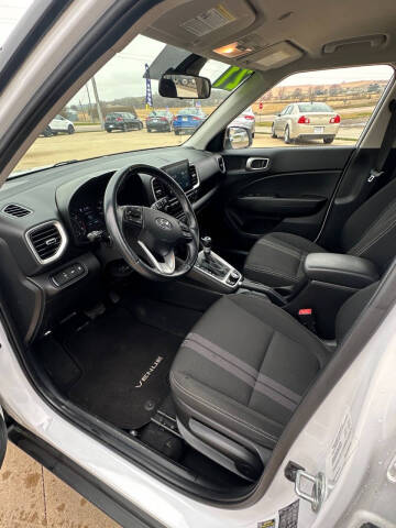 2021 Hyundai Venue SEL