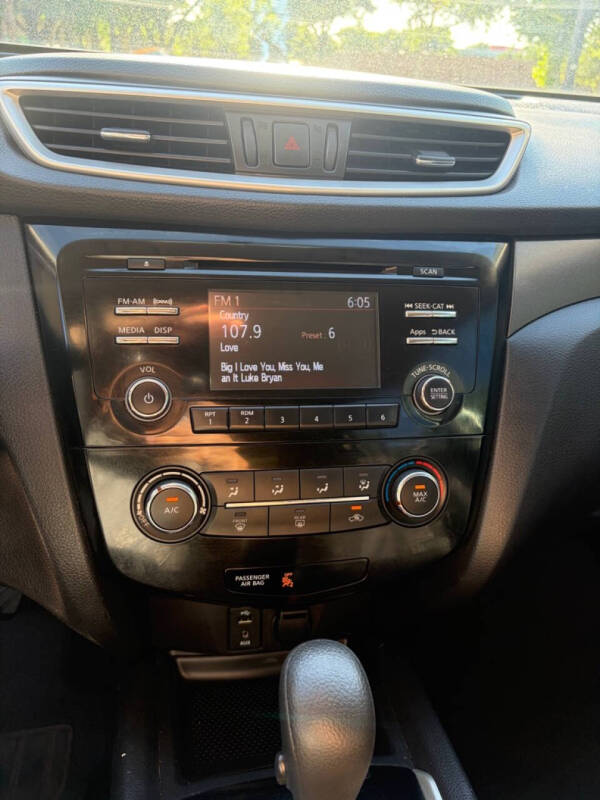 2016 Nissan Rogue S