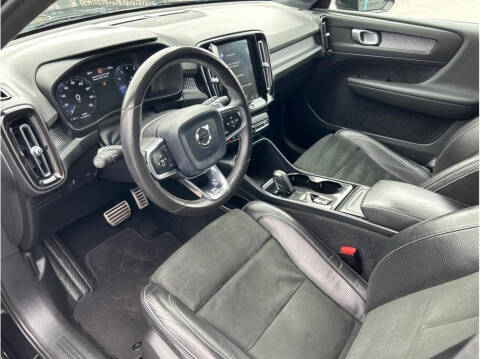 2020 Volvo XC40 T5 R-Design