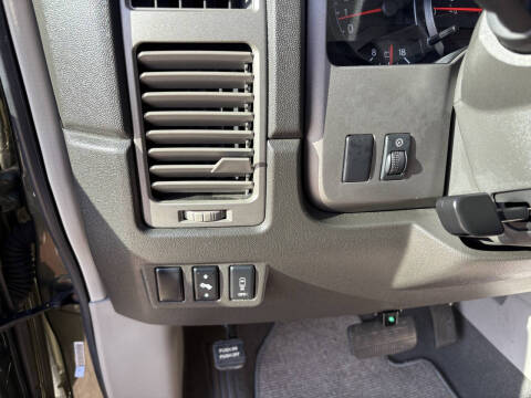 2004 Nissan Armada SE