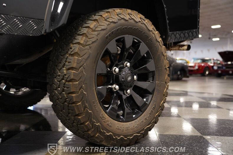 1984 Land Rover Defender