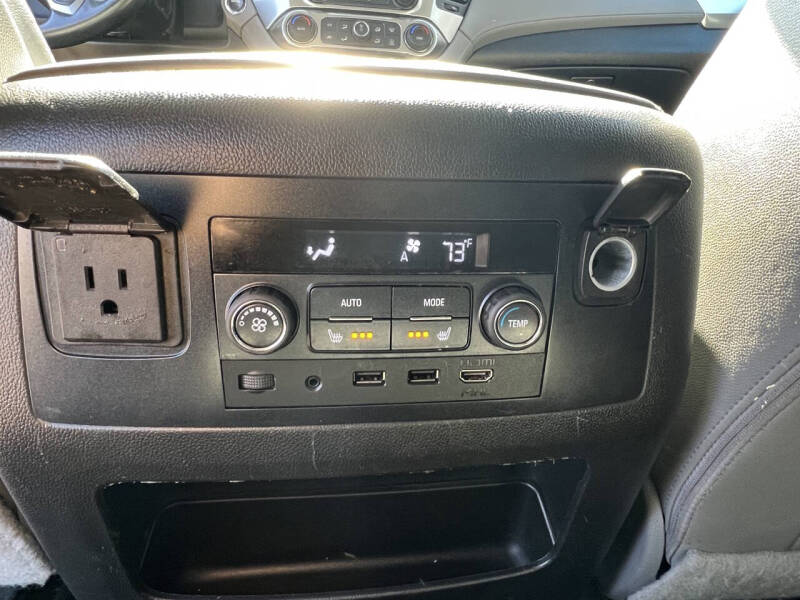 2017 Chevrolet Suburban LT