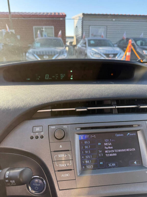 2014 Toyota Prius Two