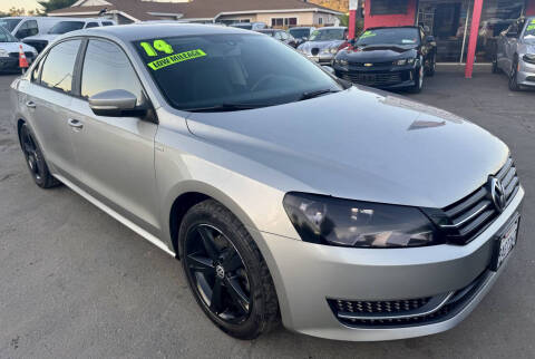 2014 Volkswagen Passat 1.8T Wolfsburg Edition PZEV