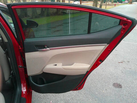 2020 Hyundai Elantra SE