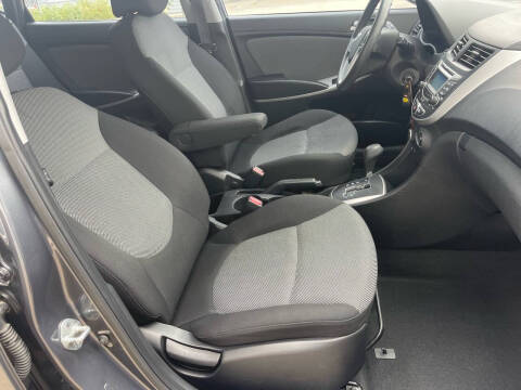 2012 Hyundai Accent GS