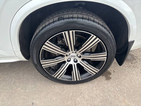 2024 Volvo XC90 Recharge T8 Ultimate Bright Theme 7P