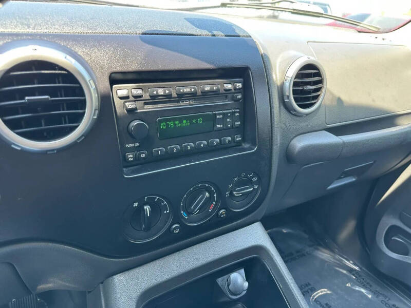 2003 Ford Expedition XLT