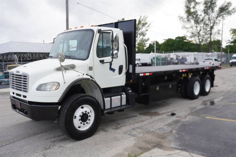2015 Freightliner M2 106
