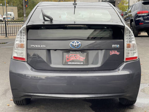 2010 Toyota Prius III