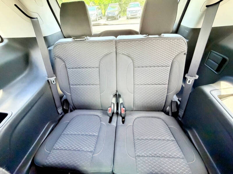 2017 GMC Acadia SLE-2