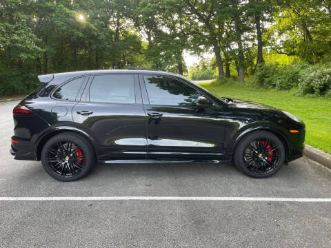 2017 Porsche Cayenne GTS