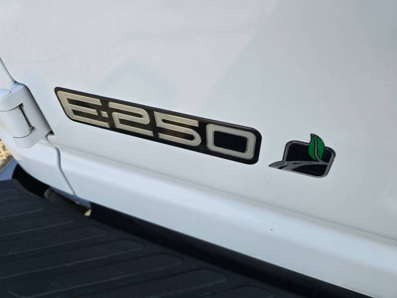 2002 Ford E-Series E-250