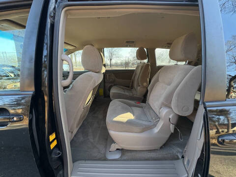 2009 Toyota Sienna LE 7-Passenger