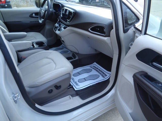 2020 Chrysler Pacifica Touring L