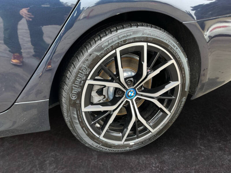 2022 BMW 5 Series 530e