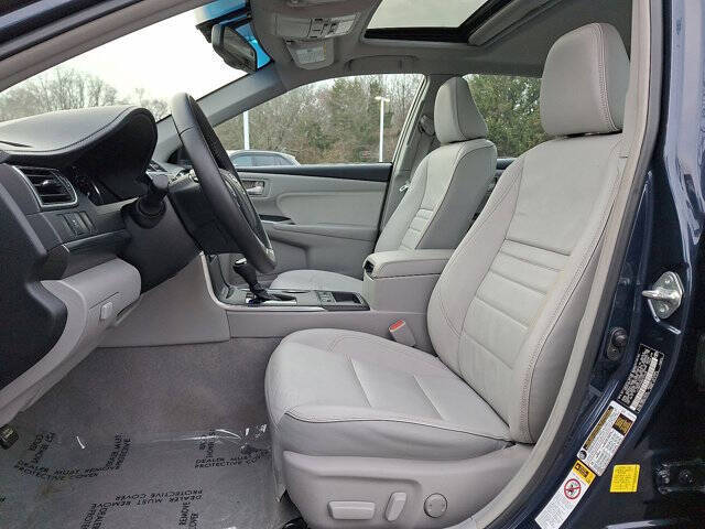 2016 Toyota Camry Hybrid XLE